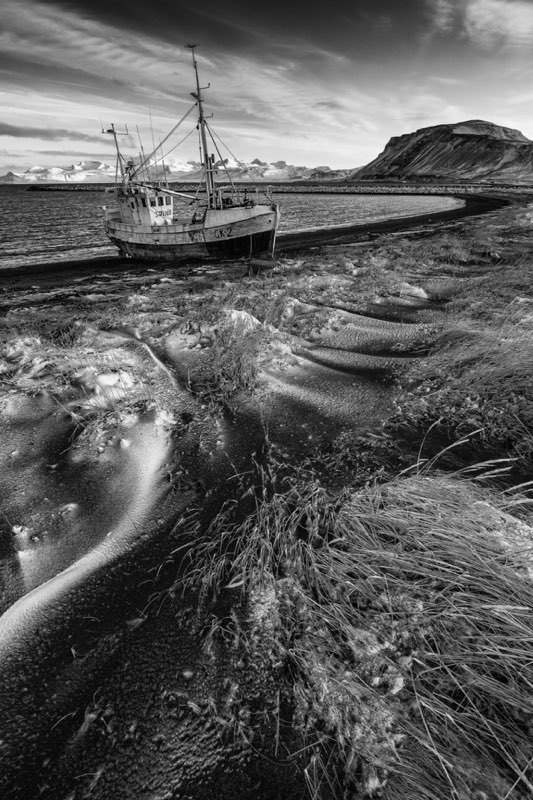 533x800_stranded-iceland